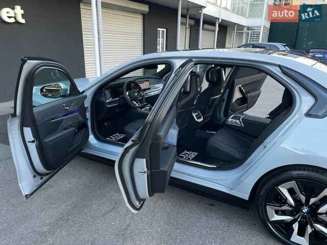 Сірий БМВ i7, об'ємом двигуна 0 л та пробігом 21 тис. км за 94900 $, фото 109 на Automoto.ua