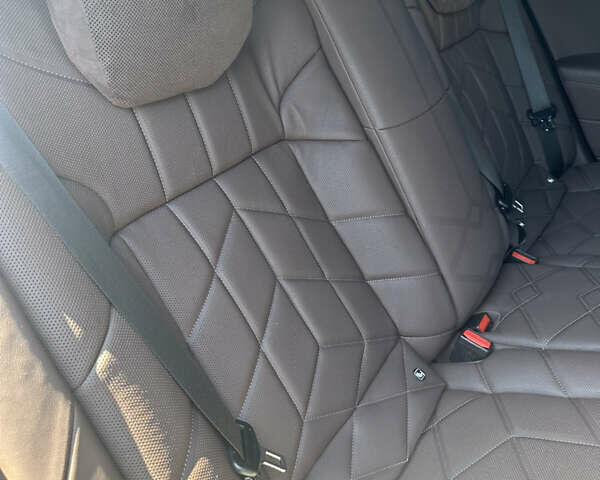 Серый БМВ i7, объемом двигателя 0 л и пробегом 31 тыс. км за 115000 $, фото 17 на Automoto.ua