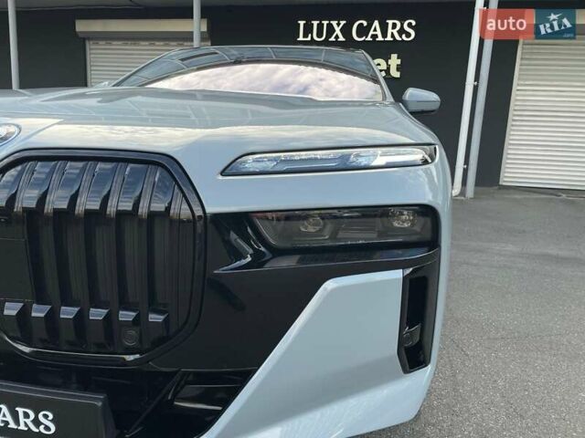 Сірий БМВ i7, об'ємом двигуна 0 л та пробігом 21 тис. км за 94900 $, фото 7 на Automoto.ua
