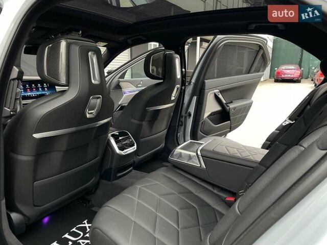 Сірий БМВ i7, об'ємом двигуна 0 л та пробігом 24 тис. км за 126900 $, фото 77 на Automoto.ua