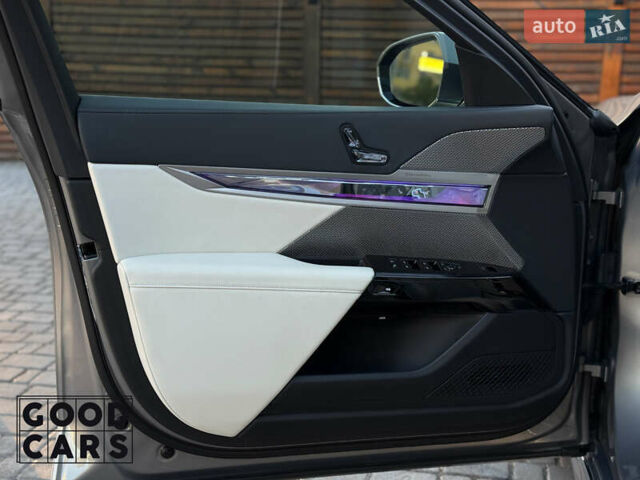Сірий БМВ i7, об'ємом двигуна 0 л та пробігом 5 тис. км за 90900 $, фото 15 на Automoto.ua