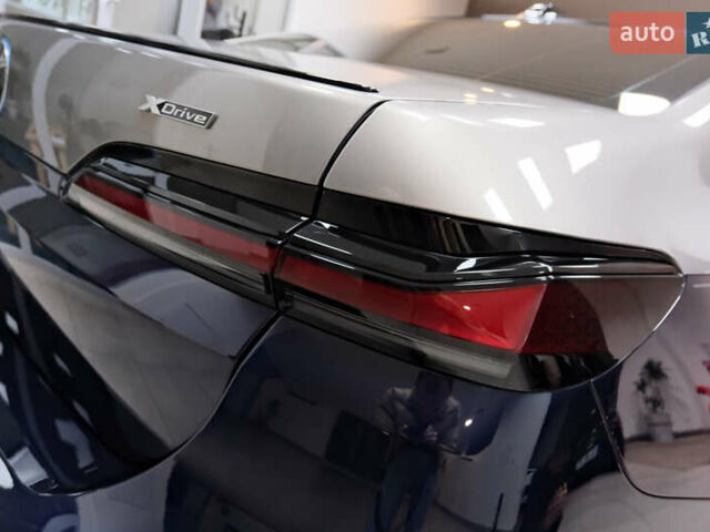 Синий БМВ i7, объемом двигателя 0 л и пробегом 12 тыс. км за 99000 $, фото 25 на Automoto.ua