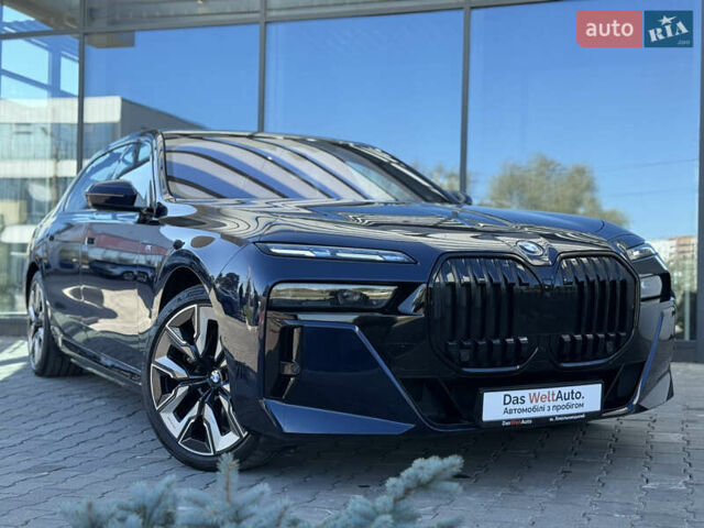 Синий БМВ i7, объемом двигателя 0 л и пробегом 31 тыс. км за 89900 $, фото 5 на Automoto.ua