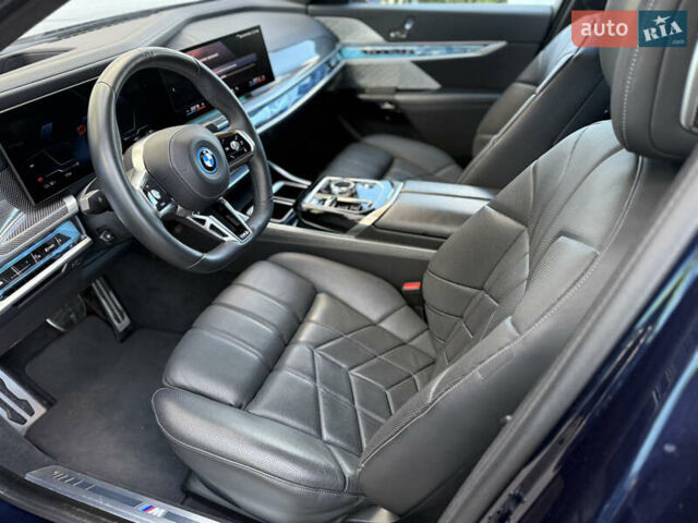 Синий БМВ i7, объемом двигателя 0 л и пробегом 31 тыс. км за 89900 $, фото 30 на Automoto.ua
