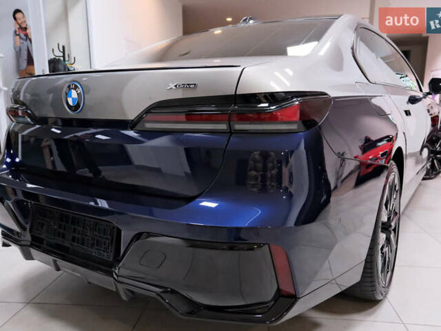 Синий БМВ i7, объемом двигателя 0 л и пробегом 12 тыс. км за 99000 $, фото 23 на Automoto.ua