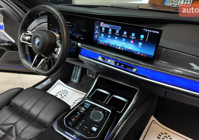 Синий БМВ i7, объемом двигателя 0 л и пробегом 12 тыс. км за 99000 $, фото 30 на Automoto.ua