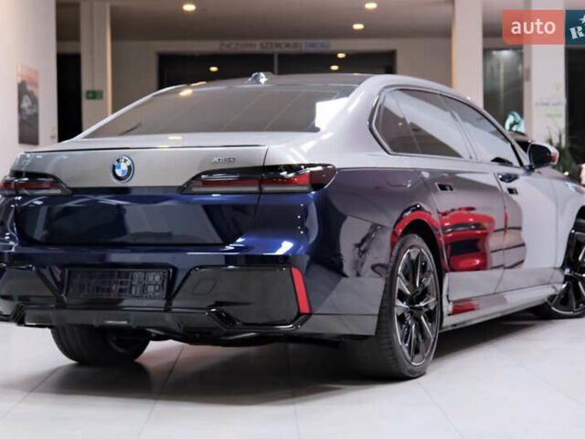 Синий БМВ i7, объемом двигателя 0 л и пробегом 12 тыс. км за 99000 $, фото 5 на Automoto.ua