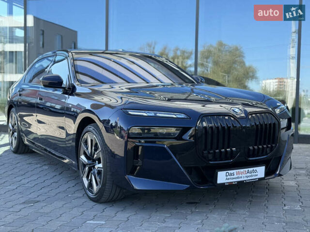 Синий БМВ i7, объемом двигателя 0 л и пробегом 31 тыс. км за 89900 $, фото 3 на Automoto.ua