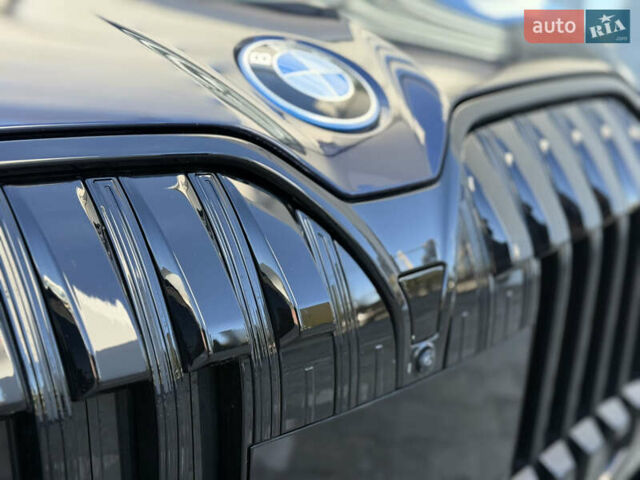 Синий БМВ i7, объемом двигателя 0 л и пробегом 31 тыс. км за 89900 $, фото 4 на Automoto.ua