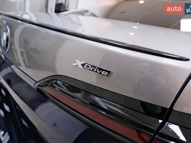 Синий БМВ i7, объемом двигателя 0 л и пробегом 12 тыс. км за 99000 $, фото 24 на Automoto.ua