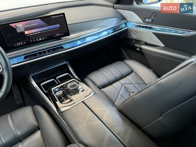 Синий БМВ i7, объемом двигателя 0 л и пробегом 31 тыс. км за 89900 $, фото 32 на Automoto.ua