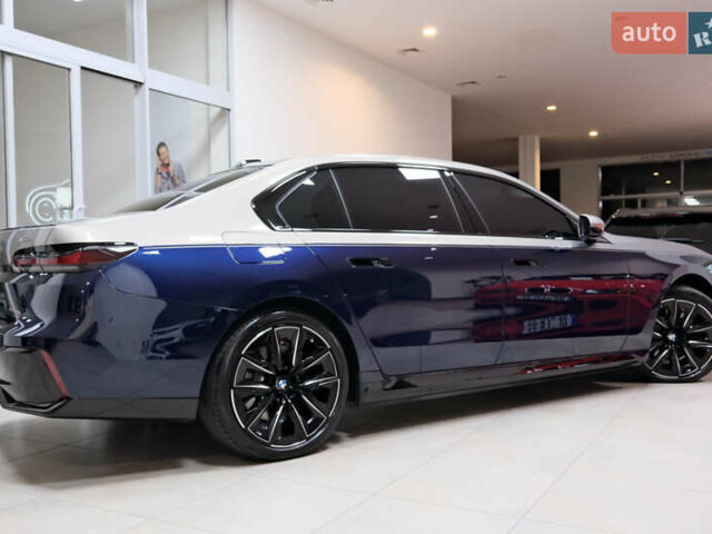 Синий БМВ i7, объемом двигателя 0 л и пробегом 12 тыс. км за 99000 $, фото 28 на Automoto.ua
