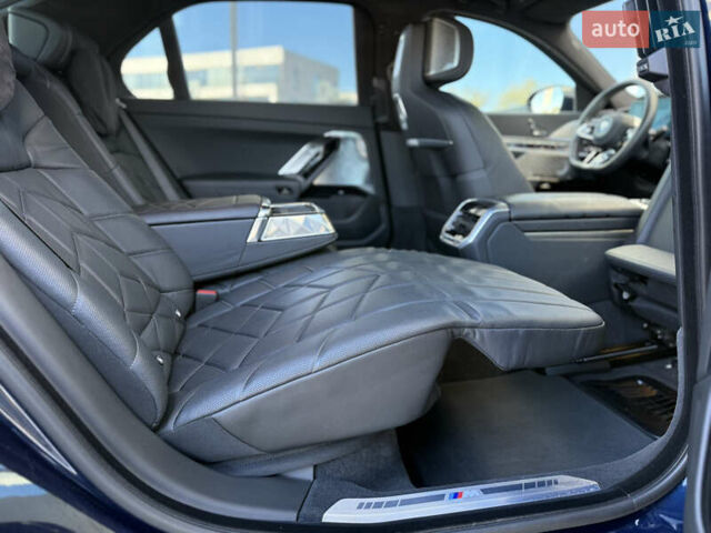Синий БМВ i7, объемом двигателя 0 л и пробегом 31 тыс. км за 89900 $, фото 46 на Automoto.ua