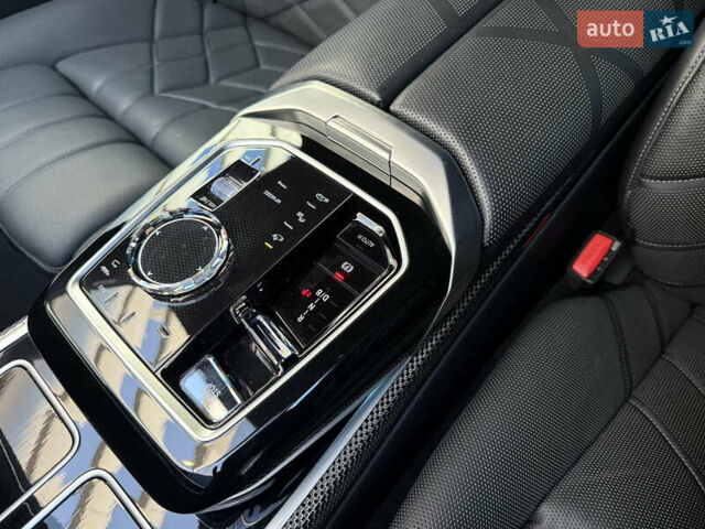 Синий БМВ i7, объемом двигателя 0 л и пробегом 31 тыс. км за 89900 $, фото 54 на Automoto.ua