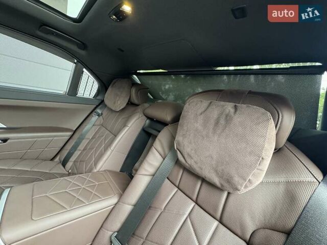 Синий БМВ i7, объемом двигателя 0 л и пробегом 92 тыс. км за 82900 $, фото 25 на Automoto.ua