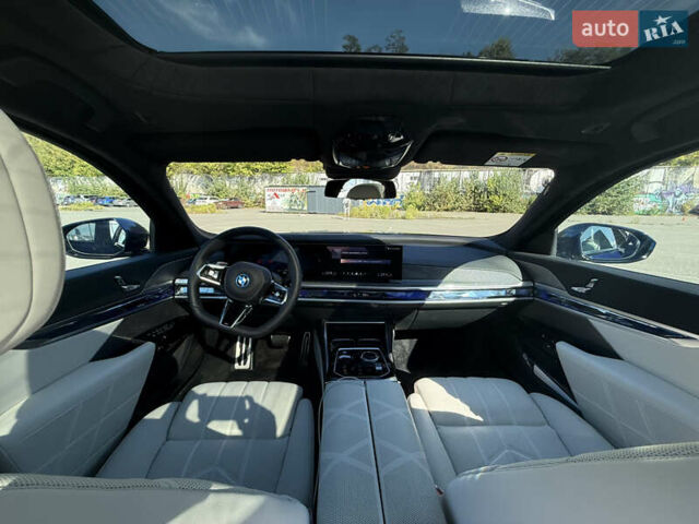 Синій БМВ i7, об'ємом двигуна 0 л та пробігом 4 тис. км за 106900 $, фото 32 на Automoto.ua