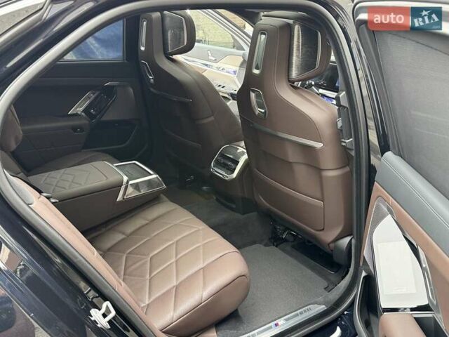 Синий БМВ i7, объемом двигателя 0 л и пробегом 92 тыс. км за 82900 $, фото 26 на Automoto.ua