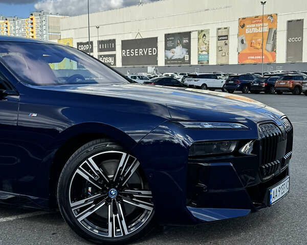 Синій БМВ i7, об'ємом двигуна 0 л та пробігом 4 тис. км за 106900 $, фото 5 на Automoto.ua