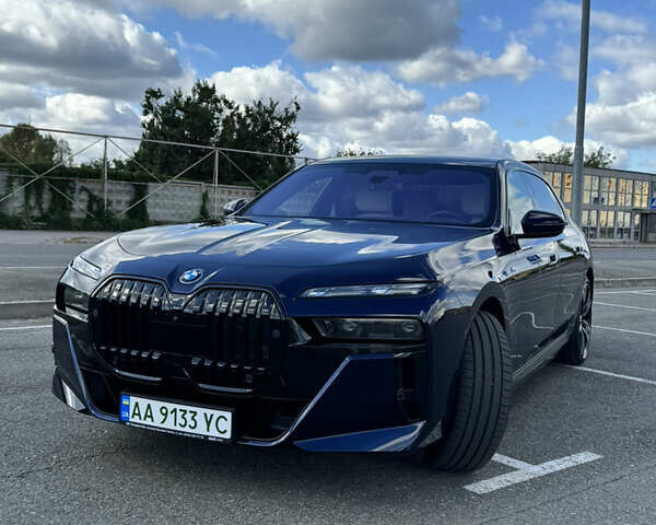 Синій БМВ i7, об'ємом двигуна 0 л та пробігом 4 тис. км за 106900 $, фото 2 на Automoto.ua