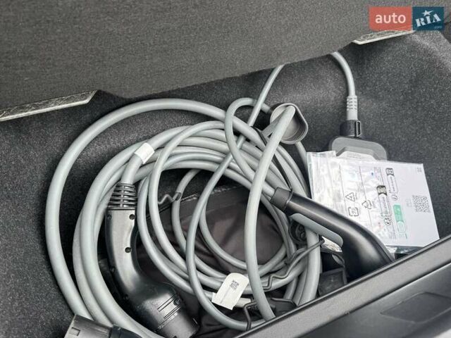 Синий БМВ i7, объемом двигателя 0 л и пробегом 92 тыс. км за 82900 $, фото 32 на Automoto.ua