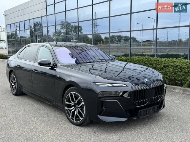 Синий БМВ i7, объемом двигателя 0 л и пробегом 92 тыс. км за 82900 $, фото 3 на Automoto.ua