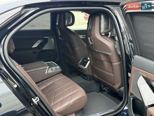 Синий БМВ i7, объемом двигателя 0 л и пробегом 92 тыс. км за 82900 $, фото 30 на Automoto.ua