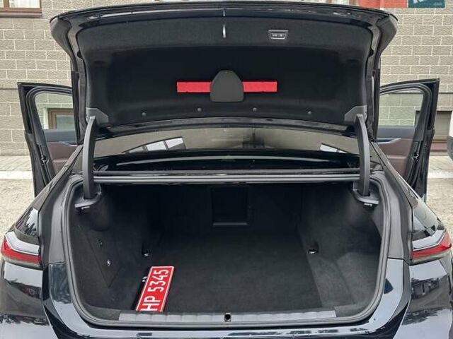 Синий БМВ i7, объемом двигателя 0 л и пробегом 92 тыс. км за 82900 $, фото 31 на Automoto.ua