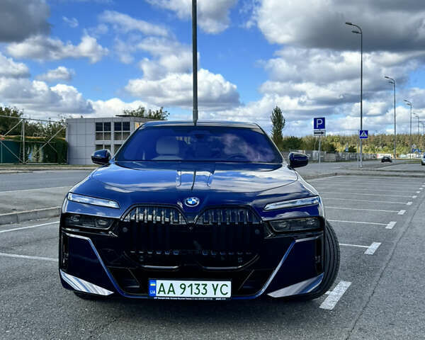 Синій БМВ i7, об'ємом двигуна 0 л та пробігом 4 тис. км за 106900 $, фото 3 на Automoto.ua