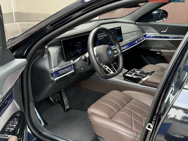 Синий БМВ i7, объемом двигателя 0 л и пробегом 92 тыс. км за 82900 $, фото 10 на Automoto.ua
