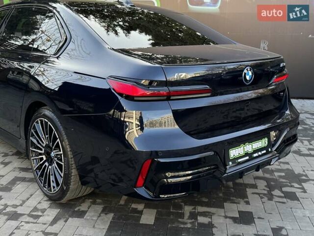 Синий БМВ i7, объемом двигателя 0 л и пробегом 8 тыс. км за 124000 $, фото 65 на Automoto.ua