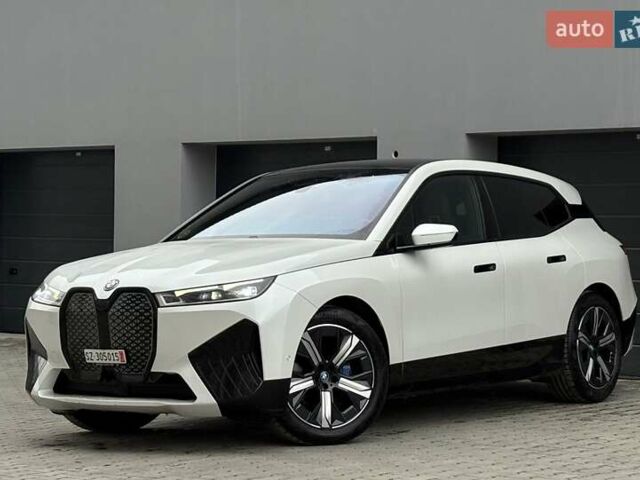 Білий БМВ iX, об'ємом двигуна 0 л та пробігом 90 тис. км за 42990 $, фото 1 на Automoto.ua