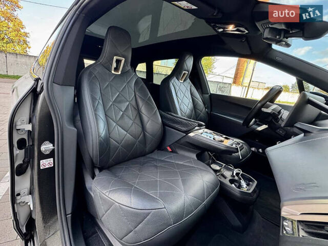 Белый БМВ iX, объемом двигателя 0 л и пробегом 70 тыс. км за 45999 $, фото 39 на Automoto.ua