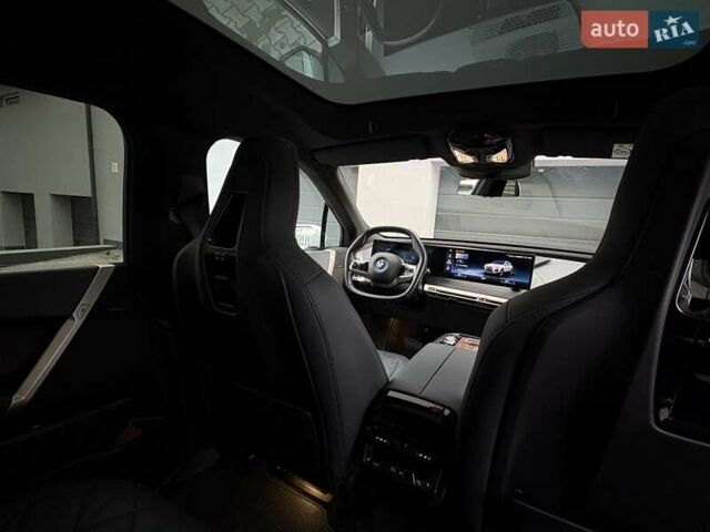 Білий БМВ iX, об'ємом двигуна 0 л та пробігом 90 тис. км за 42990 $, фото 25 на Automoto.ua