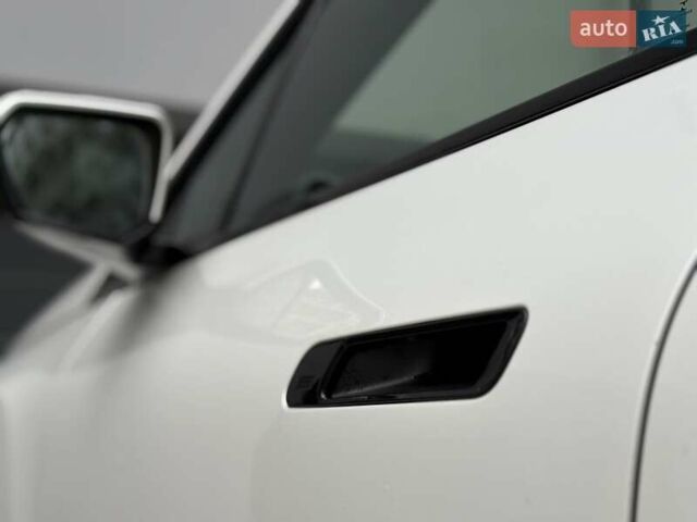 Білий БМВ iX, об'ємом двигуна 0 л та пробігом 90 тис. км за 42990 $, фото 20 на Automoto.ua