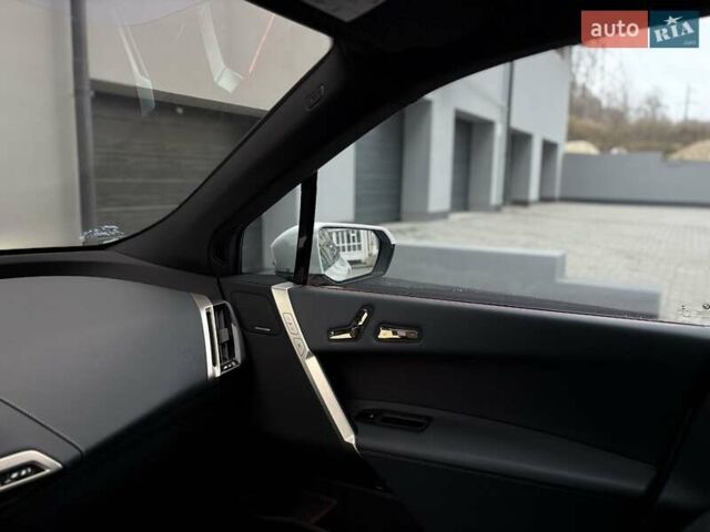 Білий БМВ iX, об'ємом двигуна 0 л та пробігом 90 тис. км за 42990 $, фото 69 на Automoto.ua