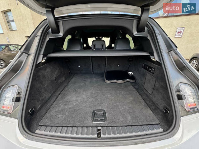 Белый БМВ iX, объемом двигателя 0 л и пробегом 70 тыс. км за 45999 $, фото 54 на Automoto.ua