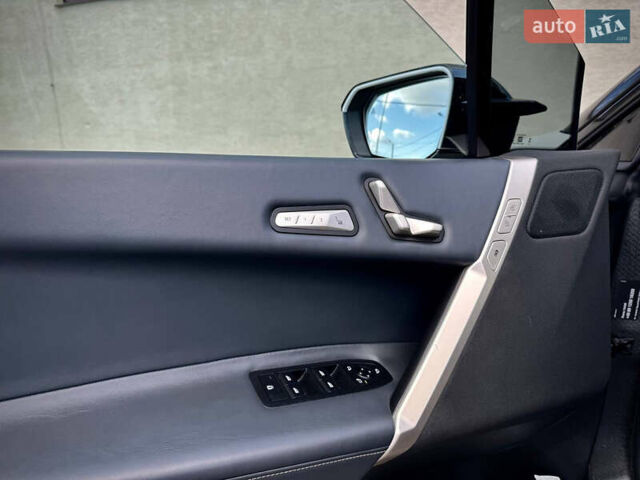 Белый БМВ iX, объемом двигателя 0 л и пробегом 70 тыс. км за 45999 $, фото 67 на Automoto.ua