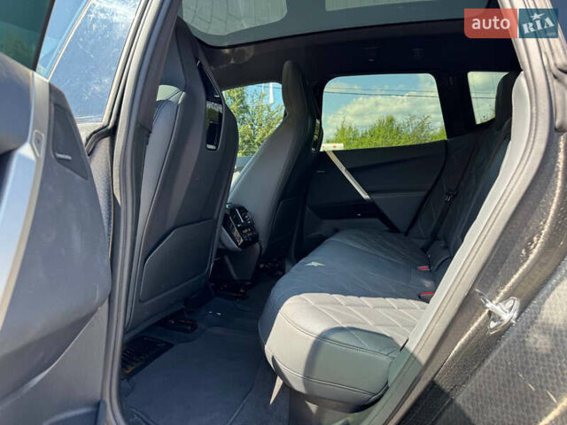 Белый БМВ iX, объемом двигателя 0 л и пробегом 64 тыс. км за 45999 $, фото 64 на Automoto.ua