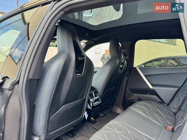 Белый БМВ iX, объемом двигателя 0 л и пробегом 70 тыс. км за 45999 $, фото 61 на Automoto.ua
