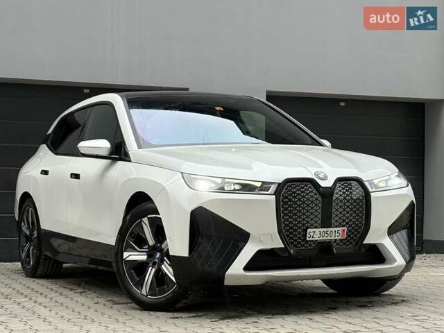 Білий БМВ iX, об'ємом двигуна 0 л та пробігом 90 тис. км за 42990 $, фото 7 на Automoto.ua