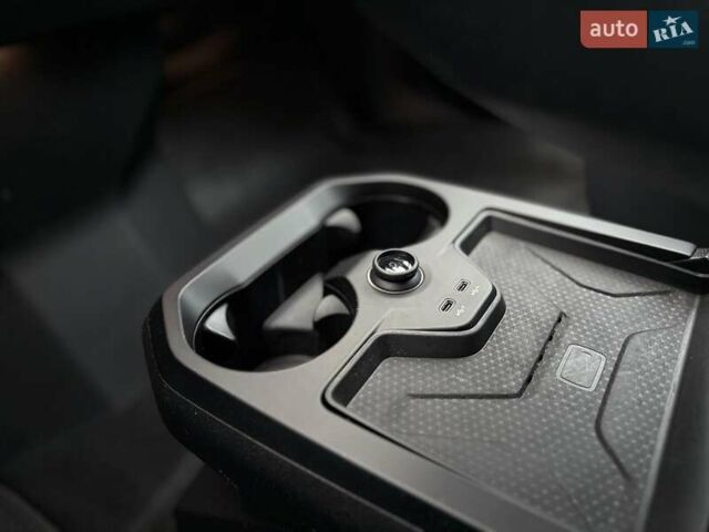 Білий БМВ iX, об'ємом двигуна 0 л та пробігом 90 тис. км за 42990 $, фото 44 на Automoto.ua