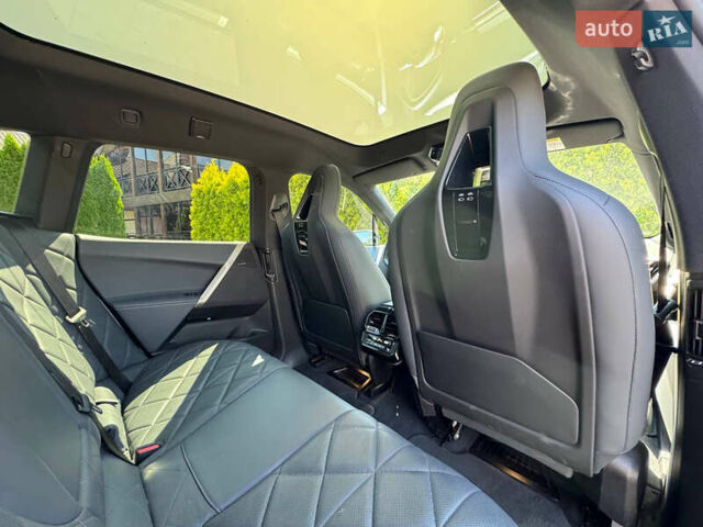 Белый БМВ iX, объемом двигателя 0 л и пробегом 64 тыс. км за 45999 $, фото 48 на Automoto.ua