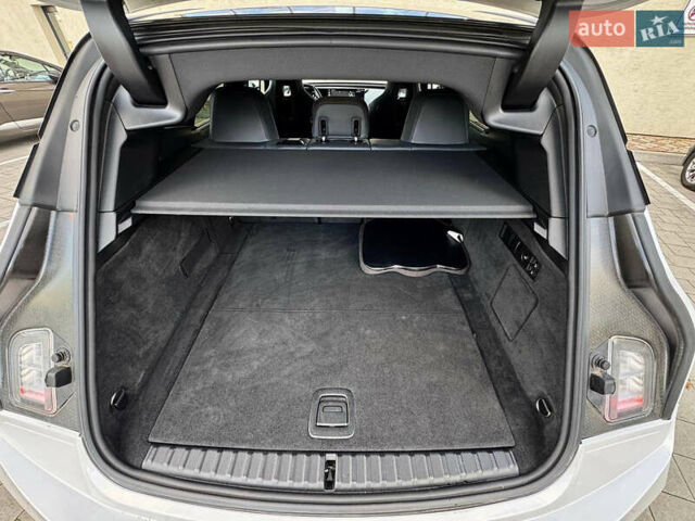 Белый БМВ iX, объемом двигателя 0 л и пробегом 70 тыс. км за 45999 $, фото 55 на Automoto.ua