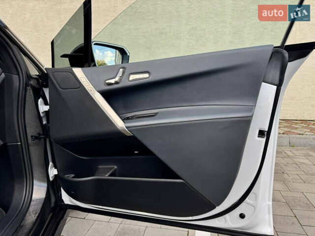 Белый БМВ iX, объемом двигателя 0 л и пробегом 70 тыс. км за 45999 $, фото 46 на Automoto.ua