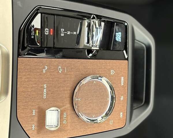 Білий БМВ iX, об'ємом двигуна 0 л та пробігом 90 тис. км за 42990 $, фото 39 на Automoto.ua