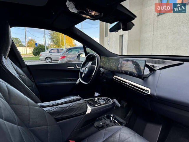 Белый БМВ iX, объемом двигателя 0 л и пробегом 70 тыс. км за 45999 $, фото 43 на Automoto.ua