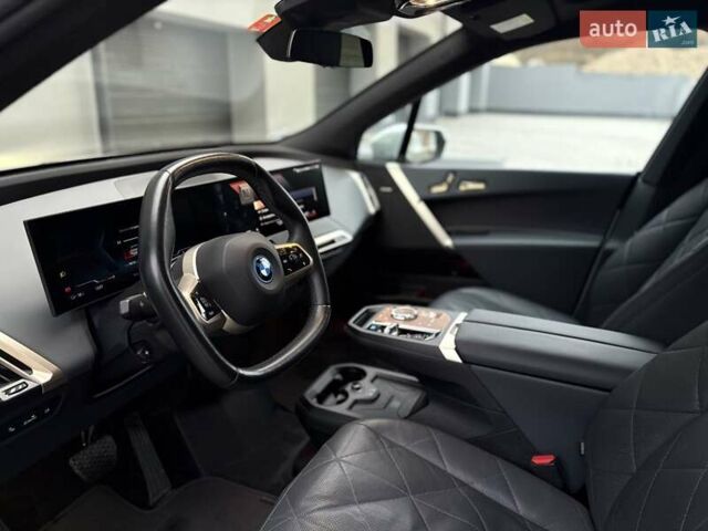 Білий БМВ iX, об'ємом двигуна 0 л та пробігом 90 тис. км за 42990 $, фото 67 на Automoto.ua