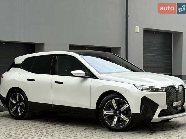 Білий БМВ iX, об'ємом двигуна 0 л та пробігом 90 тис. км за 42990 $, фото 3 на Automoto.ua