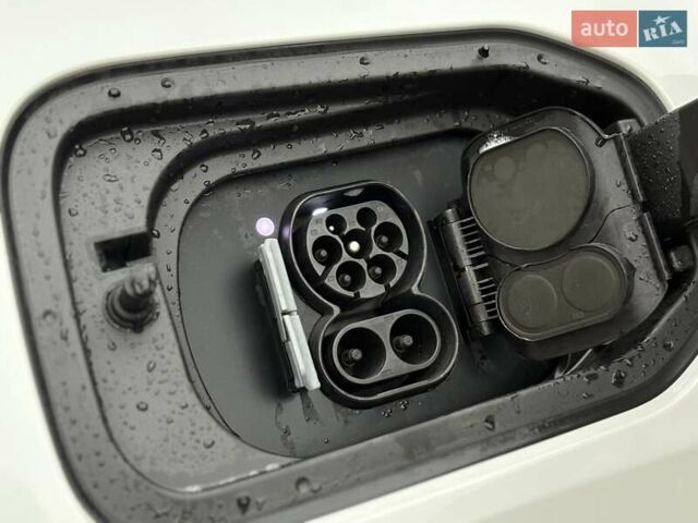 Білий БМВ iX, об'ємом двигуна 0 л та пробігом 90 тис. км за 42990 $, фото 33 на Automoto.ua