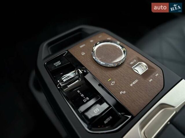 Білий БМВ iX, об'ємом двигуна 0 л та пробігом 90 тис. км за 42990 $, фото 63 на Automoto.ua